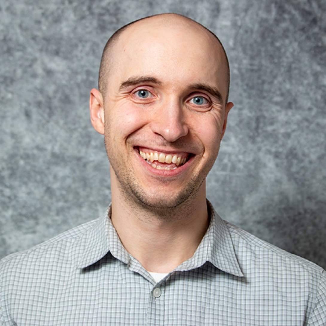 Daniel Zemke - head and shoulders